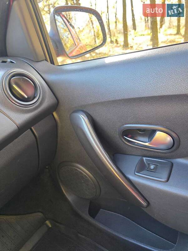 Хетчбек Renault Sandero 2020 в Ізмаїлі фото 6 Хетчбек Renault Sandero 2020 в Ізмаїлі