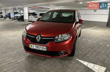 Хэтчбек Renault Sandero 2013 в Смыге