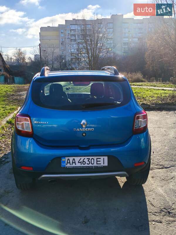Хэтчбек Renault Sandero 2016 в Киеве