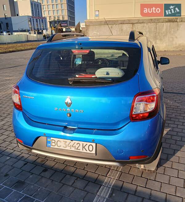 Хетчбек Renault Sandero 2015 в Львові