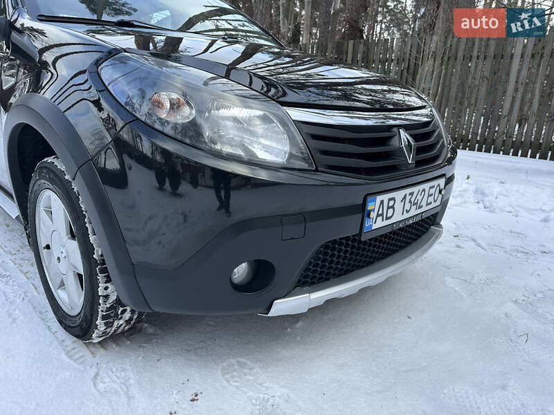 Хетчбек Renault Sandero 2012 в Києві фото 14 Хетчбек Renault Sandero 2012 в Києві