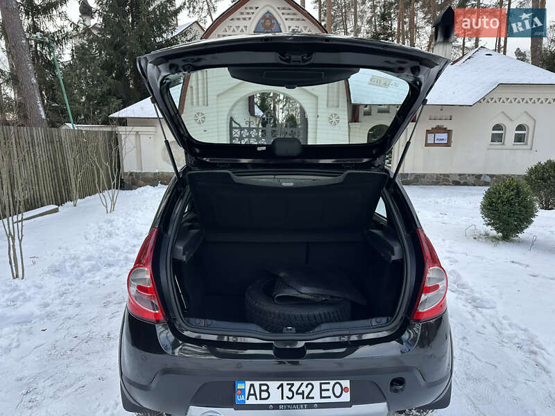 Хетчбек Renault Sandero 2012 в Києві фото 37 Хетчбек Renault Sandero 2012 в Києві