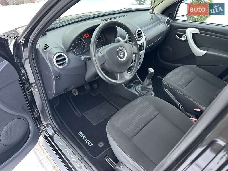 Хетчбек Renault Sandero 2012 в Києві фото 42 Хетчбек Renault Sandero 2012 в Києві