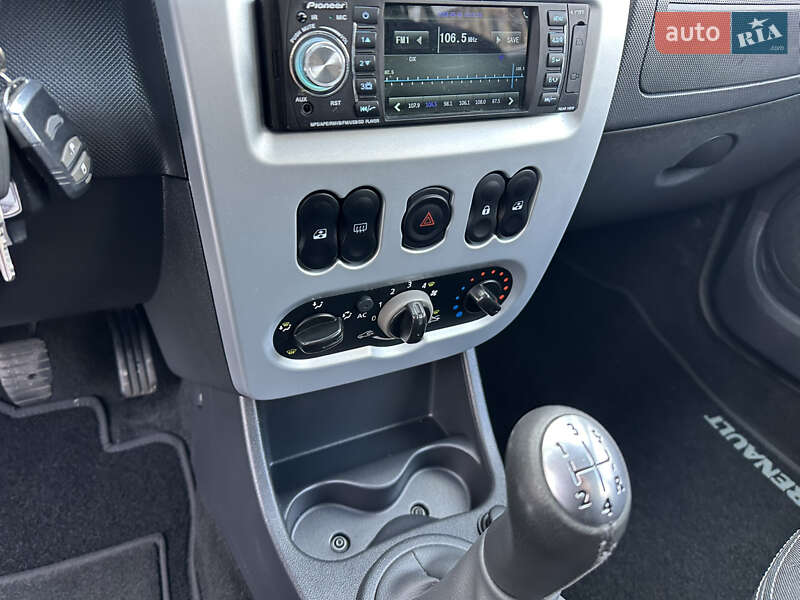 Хетчбек Renault Sandero 2012 в Києві фото 60 Хетчбек Renault Sandero 2012 в Києві