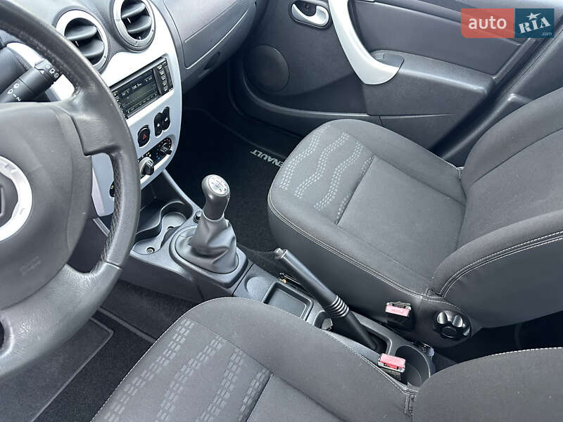 Хетчбек Renault Sandero 2012 в Києві фото 57 Хетчбек Renault Sandero 2012 в Києві