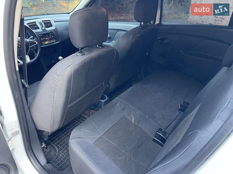 Хэтчбек Renault Sandero 2018 в Каменке фото 23 Хэтчбек Renault Sandero 2018 в Каменке