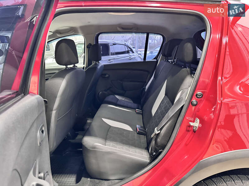 Хэтчбек Renault Sandero 2015 в Одессе