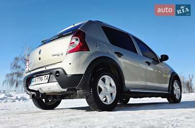 Хетчбек Renault Sandero 2011 в Києві