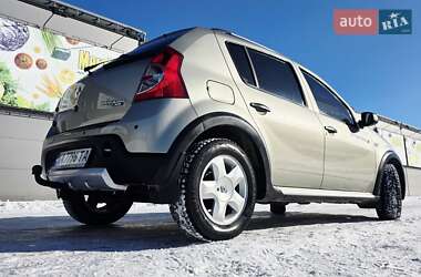 Хэтчбек Renault Sandero 2011 в Киеве