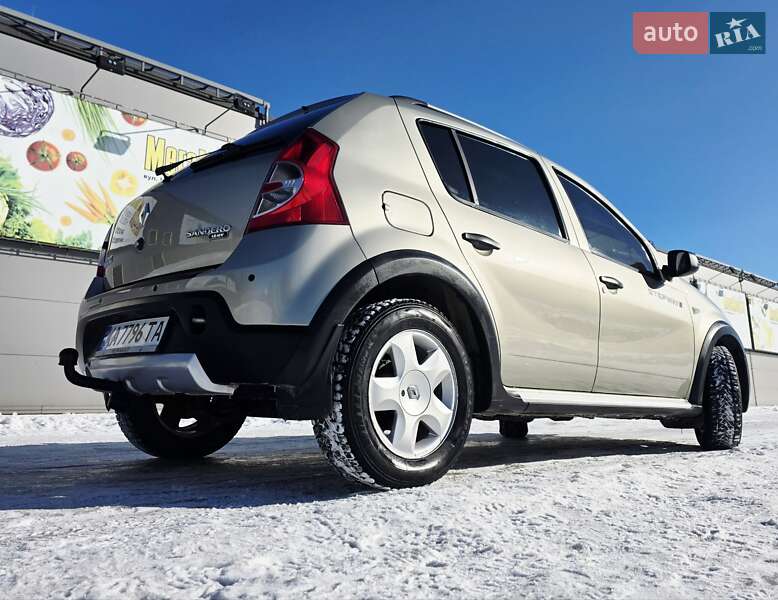 Хэтчбек Renault Sandero 2011 в Киеве