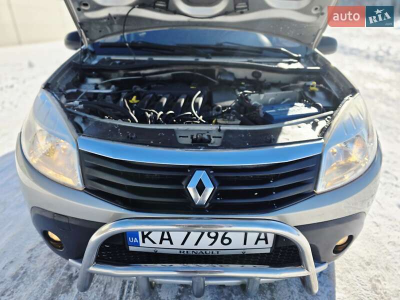 Хэтчбек Renault Sandero 2011 в Киеве