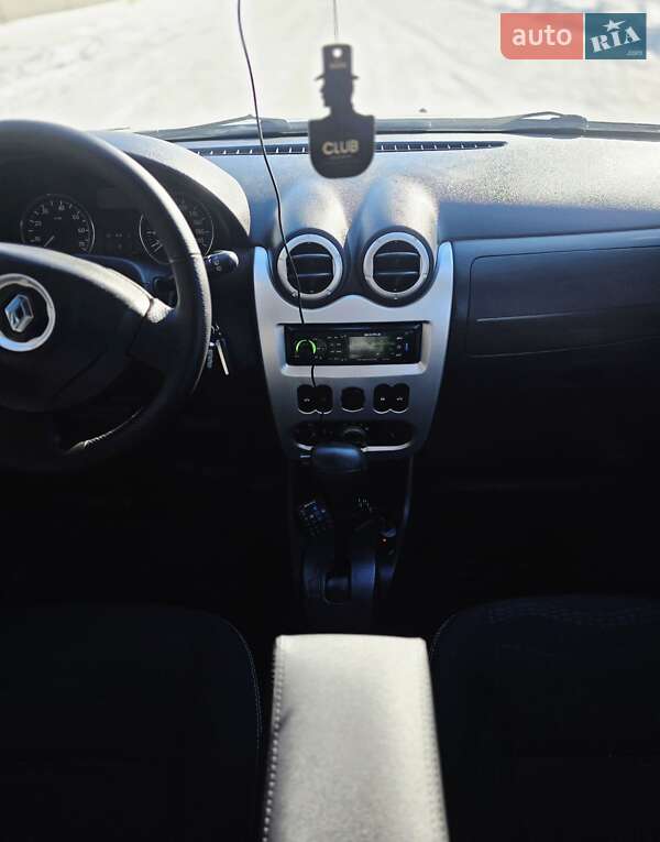 Хэтчбек Renault Sandero 2011 в Киеве