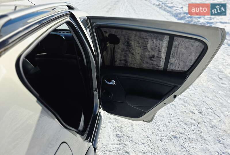 Хэтчбек Renault Sandero 2011 в Киеве