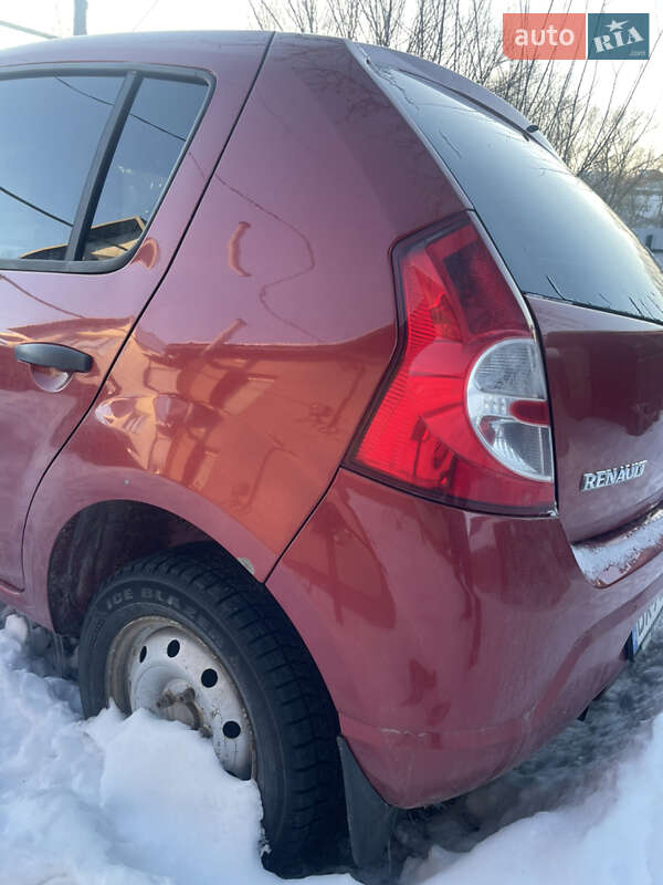 Хэтчбек Renault Sandero 2010 в Хмельницком