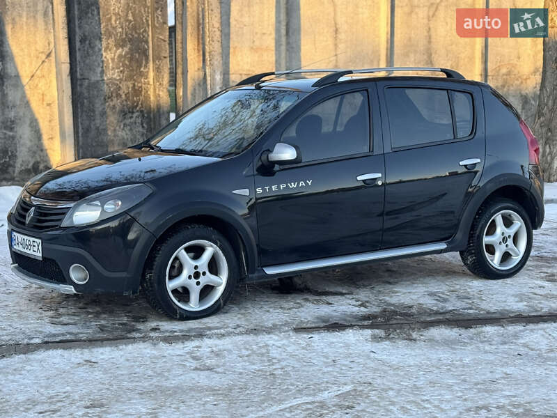 Хэтчбек Renault Sandero 2013 в Лубнах