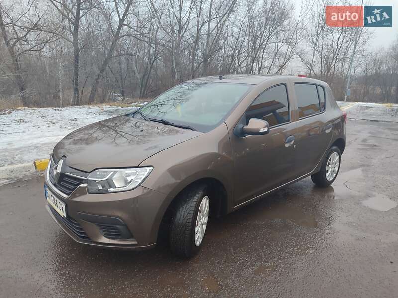 Хэтчбек Renault Sandero 2019 в Полтаве фото 2 Хэтчбек Renault Sandero 2019 в Полтаве