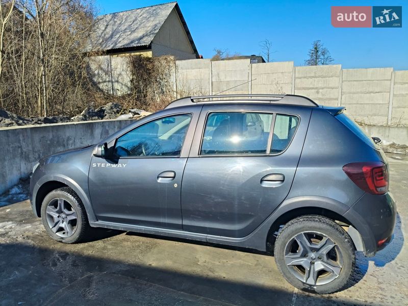 Хэтчбек Renault Sandero 2017 в Киеве