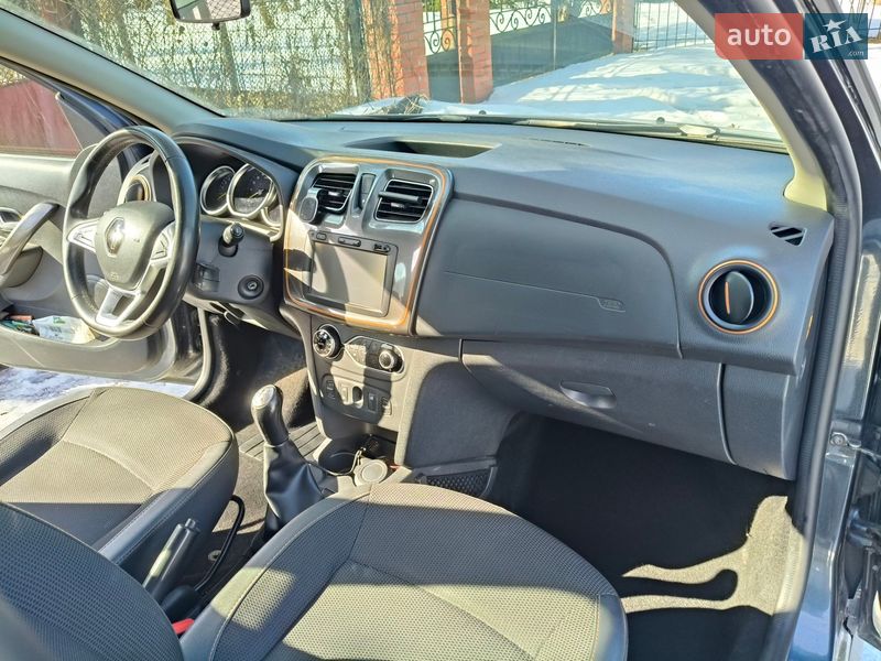 Хэтчбек Renault Sandero 2017 в Киеве