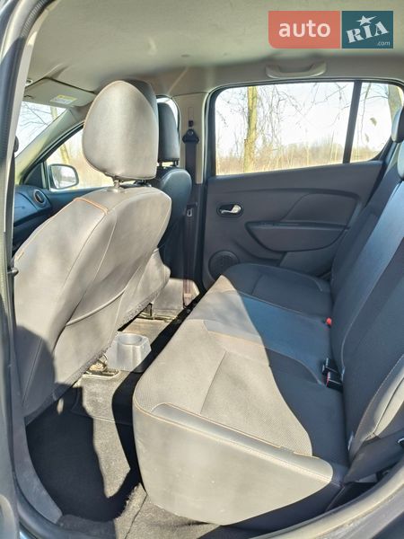 Хэтчбек Renault Sandero 2017 в Киеве