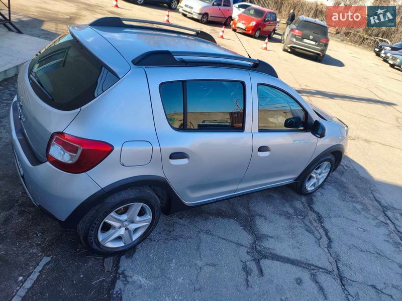 Хэтчбек Renault Sandero 2014 в Запорожье