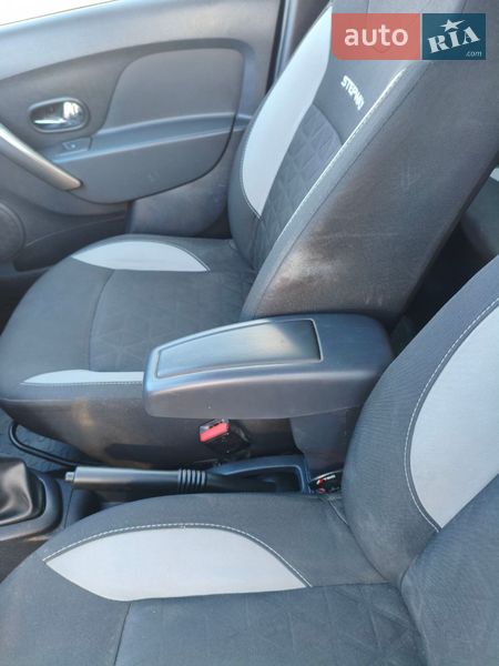 Хэтчбек Renault Sandero 2014 в Запорожье