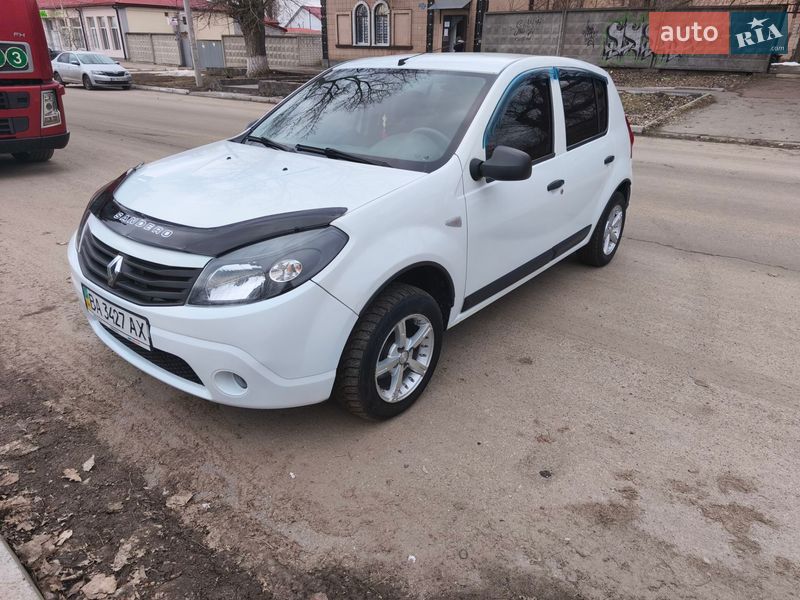 Renault Sandero 2011