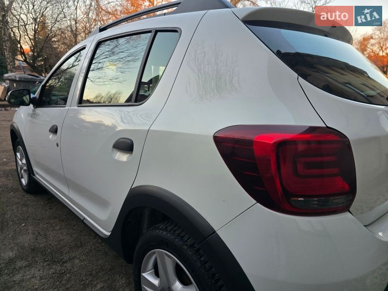 Хэтчбек Renault Sandero 2020 в Мукачево