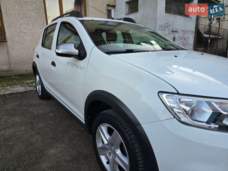 Хэтчбек Renault Sandero 2020 в Мукачево