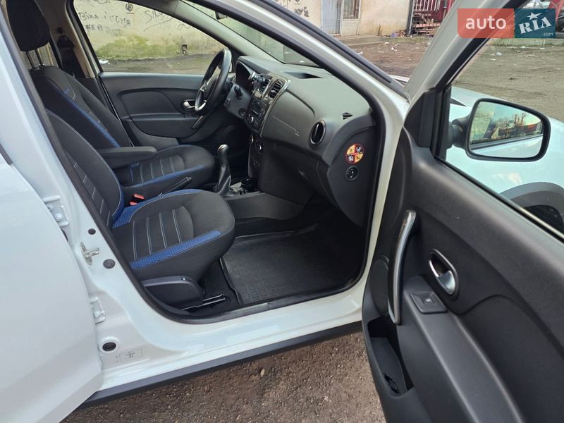 Хэтчбек Renault Sandero 2020 в Мукачево