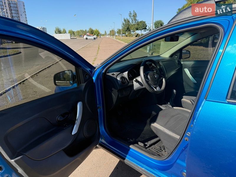 Хетчбек Renault Sandero 2016 в Черкасах