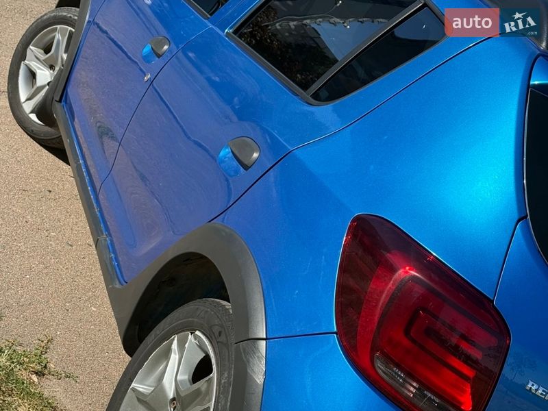 Хетчбек Renault Sandero 2016 в Черкасах