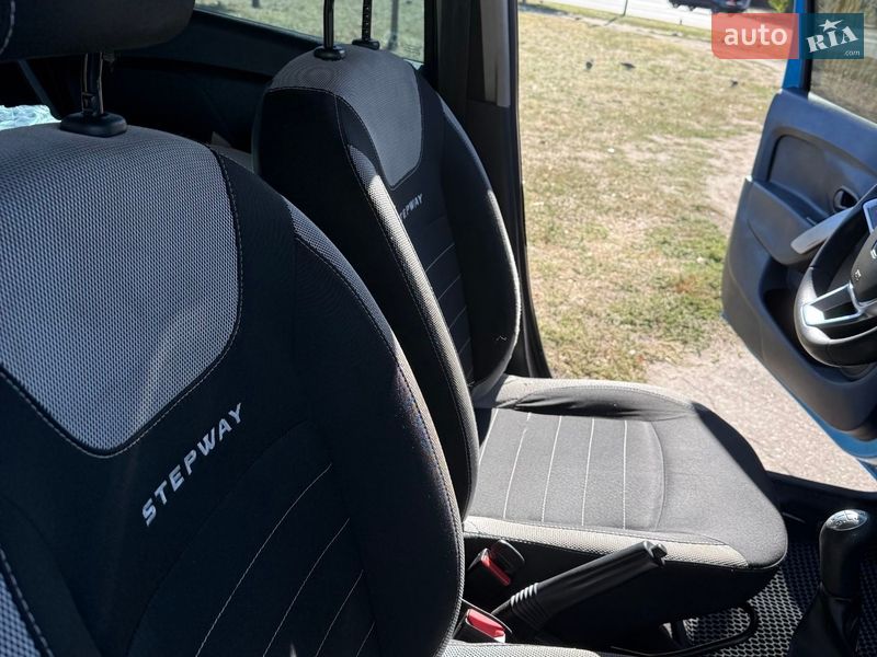 Хетчбек Renault Sandero 2016 в Черкасах