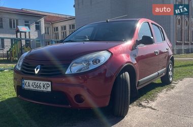 Хэтчбек Renault Sandero 2011 в Чернигове
