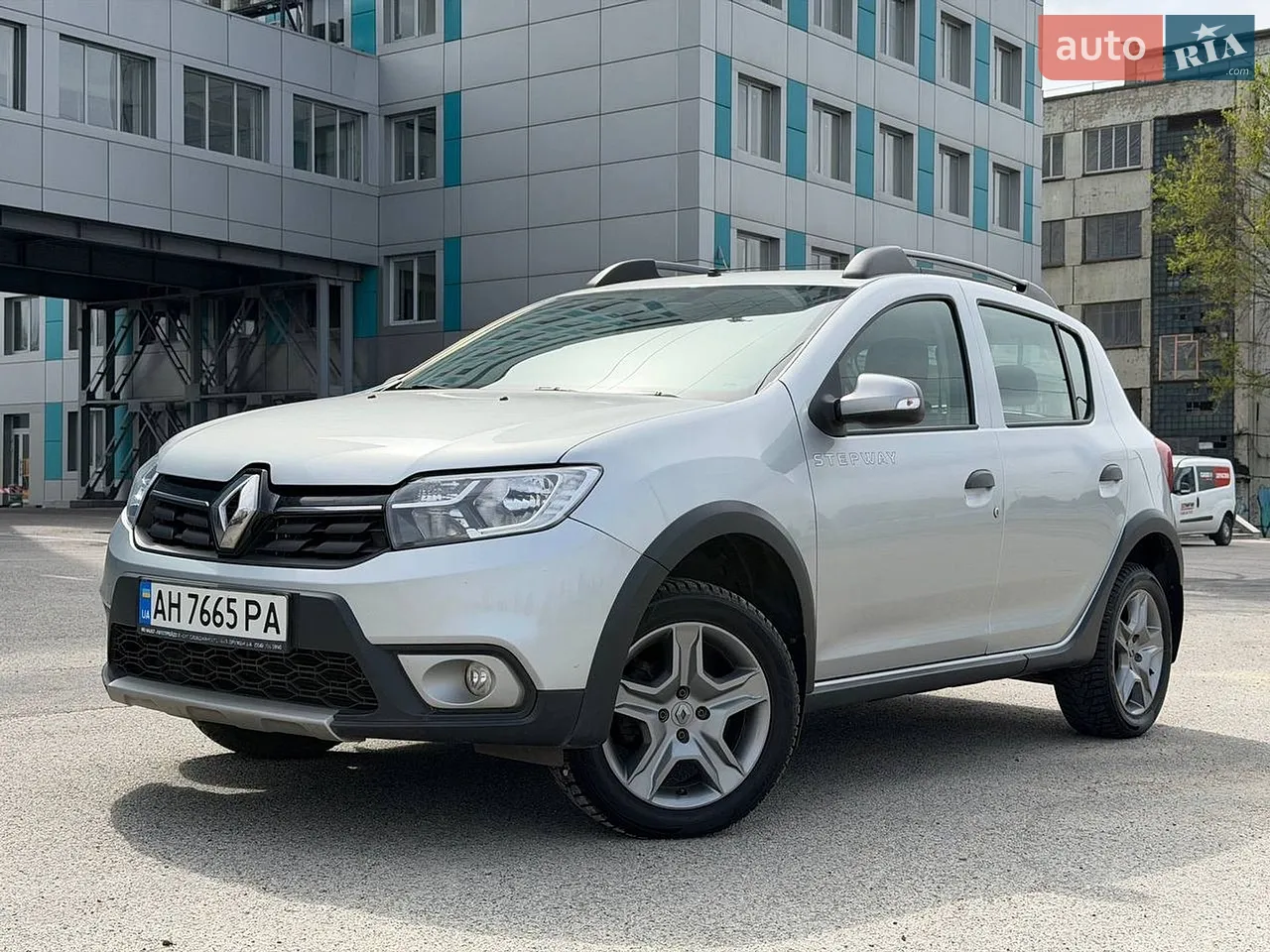 2017 Renault Logan - мініатюра 21