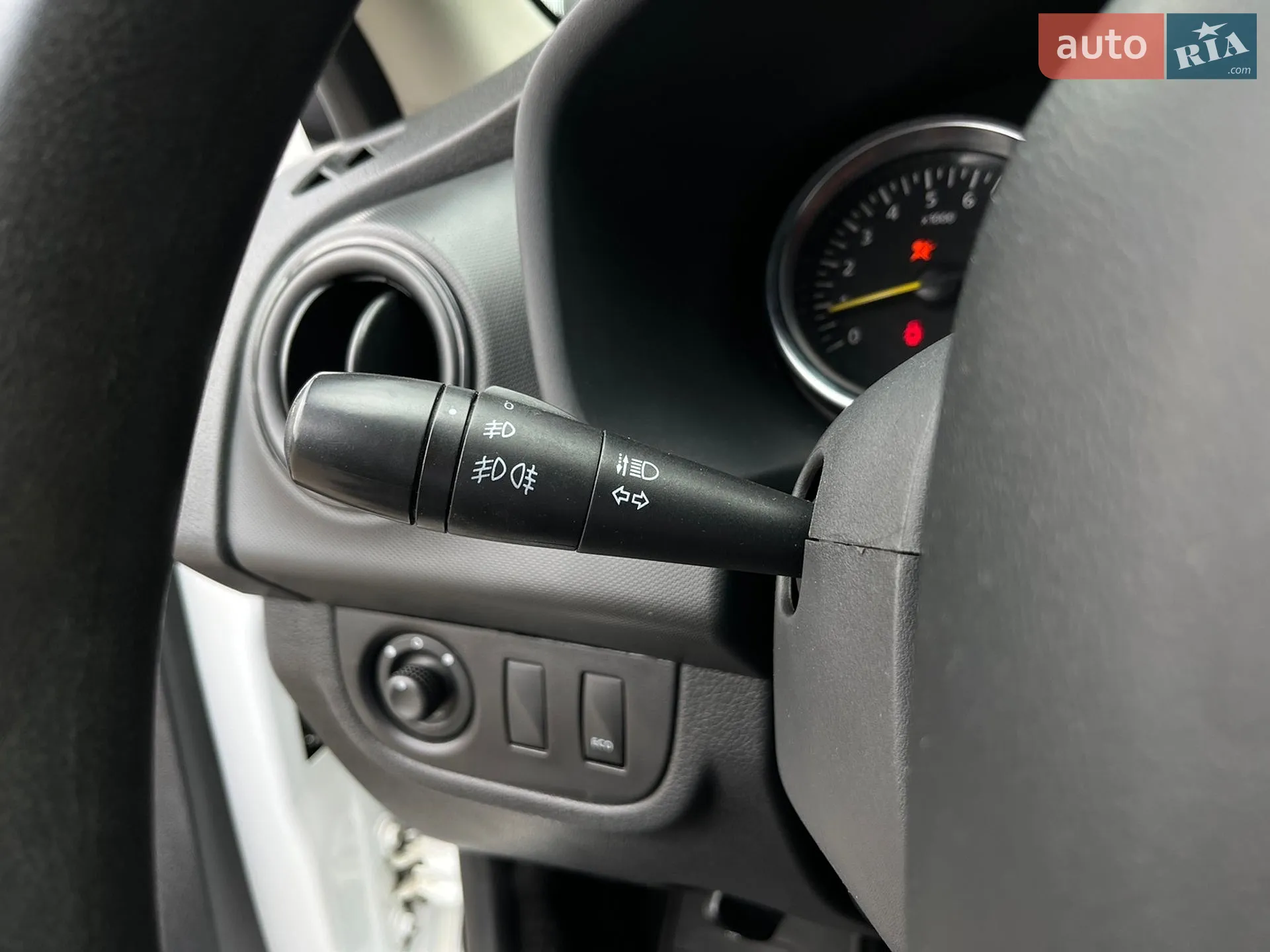 2019 Renault Sandero - мініатюра 12
