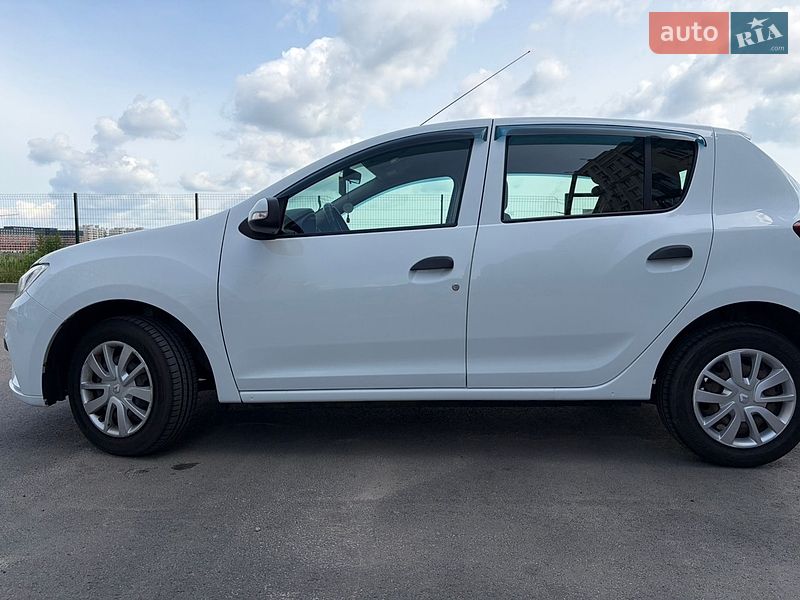 Хэтчбек Renault Sandero 2019 в Киеве