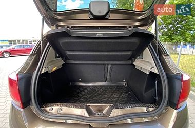 Хэтчбек Renault Sandero 2017 в Днепре фото 21 Хэтчбек Renault Sandero 2017 в Днепре