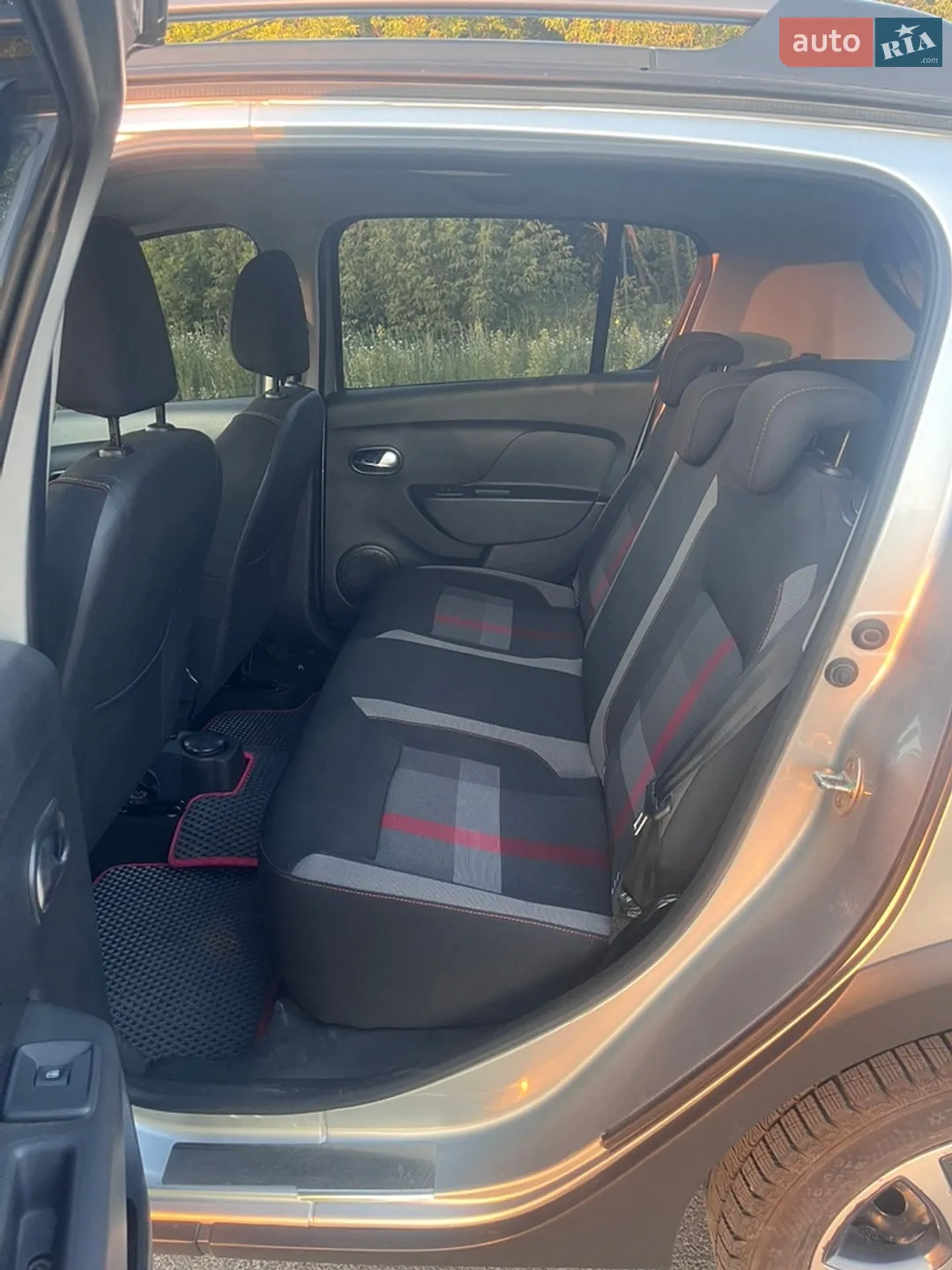 Renault Sandero 2019 VIN VF15SRA1A63822300 фото оголошення 4 з 7