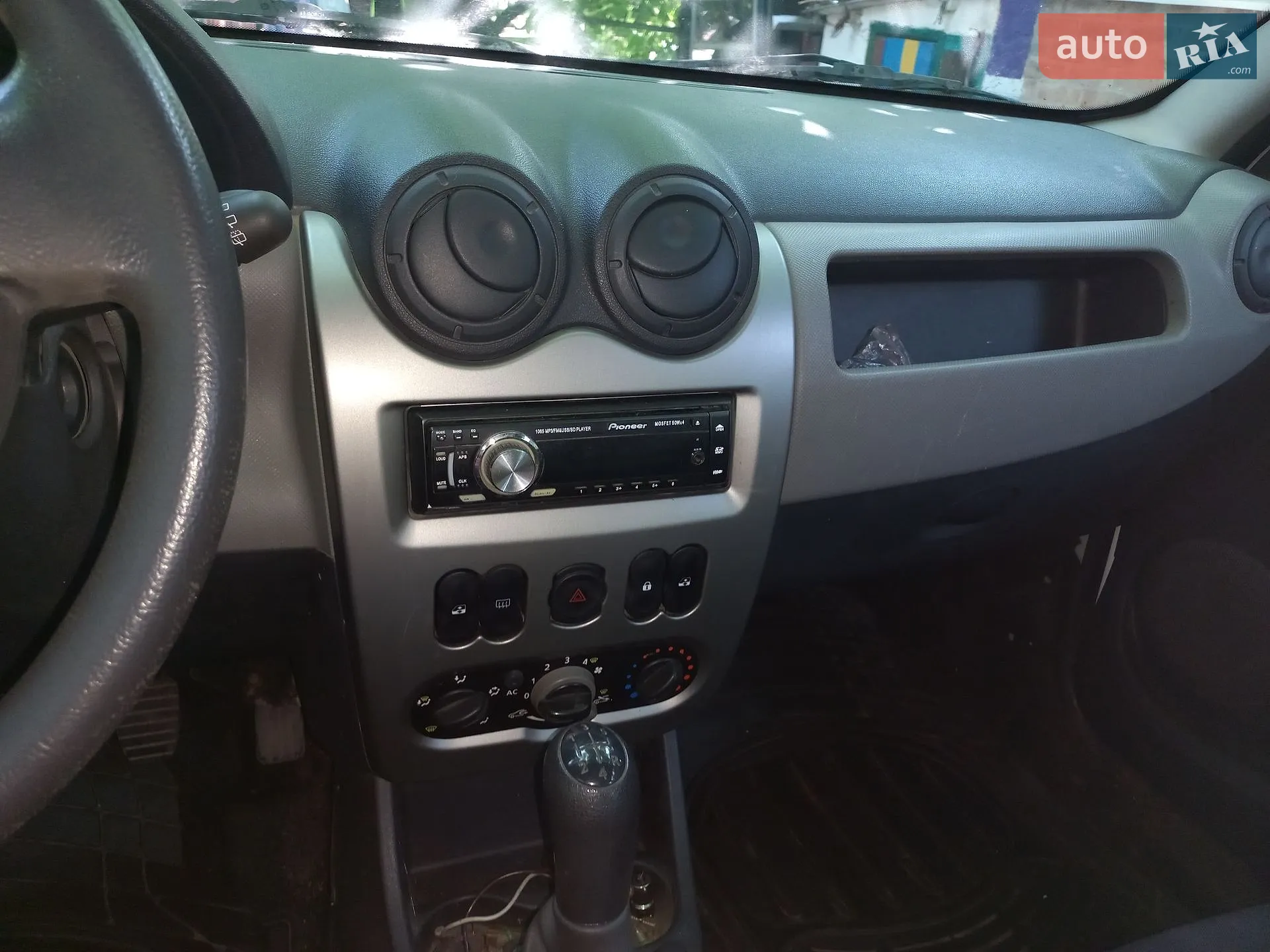 2012 Renault Sandero - мініатюра 16