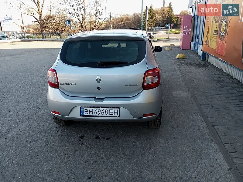 Renault Sandero 2013