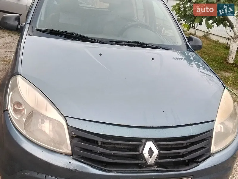 Renault Sandero 2011