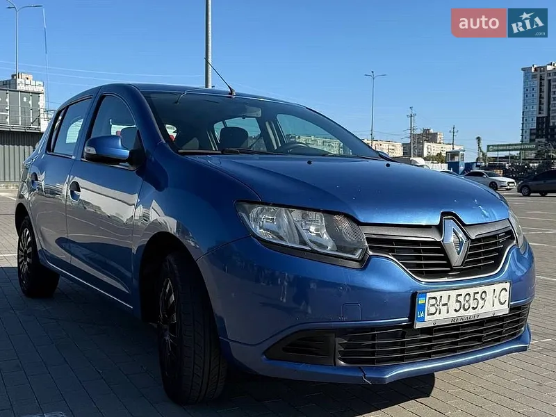 Renault Sandero 2013