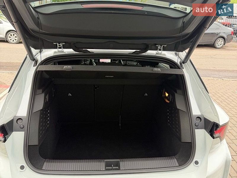 Внедорожник / Кроссовер Renault Scenic E-Tech 2025 в Ровно