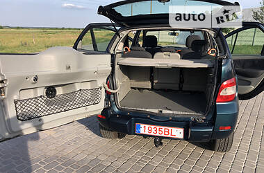 Внедорожник / Кроссовер Renault Scenic RX4 2002 в 