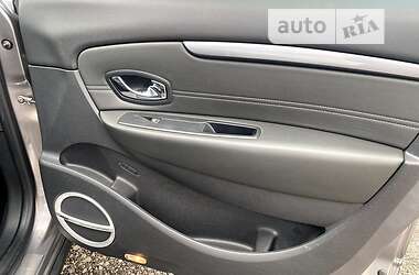 Минивэн Renault Scenic XMOD 2013 в 