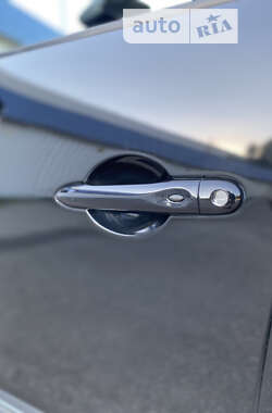 Минивэн Renault Scenic XMOD 2013 в 