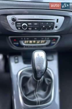 Минивэн Renault Scenic XMOD 2013 в 