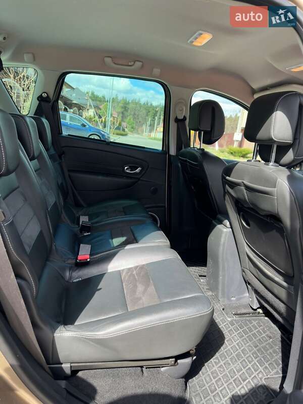 Минивэн Renault Scenic XMOD 2013 в Киеве