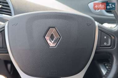 Минивэн Renault Scenic XMOD 2013 в 