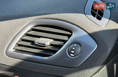 Мінівен Renault Scenic XMOD 2014 в 